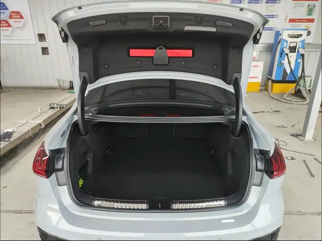 Audi A5L 2025 из CN, фото 5