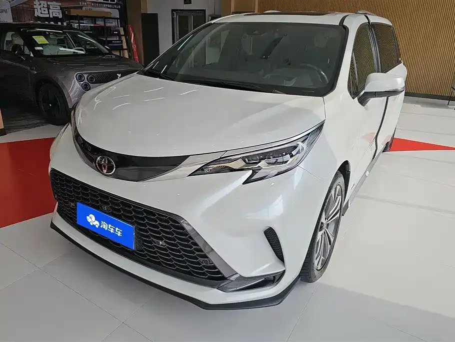 Toyota Granvia 2024 из CN, фото 1