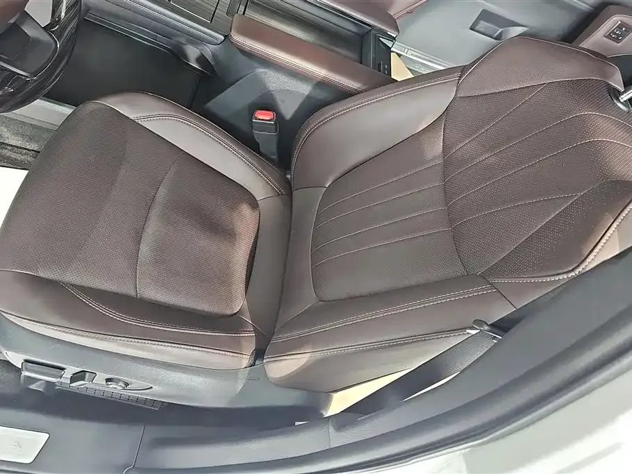 Toyota Granvia 2024 из CN, фото 7