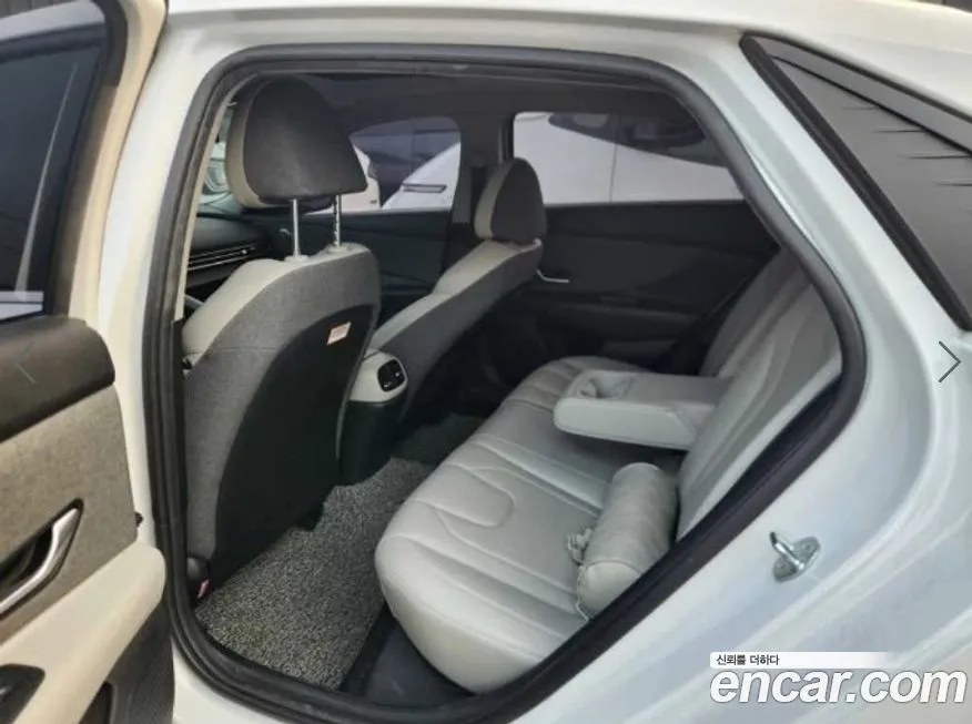 Hyundai AVANTE 2023 из KR, фото 3