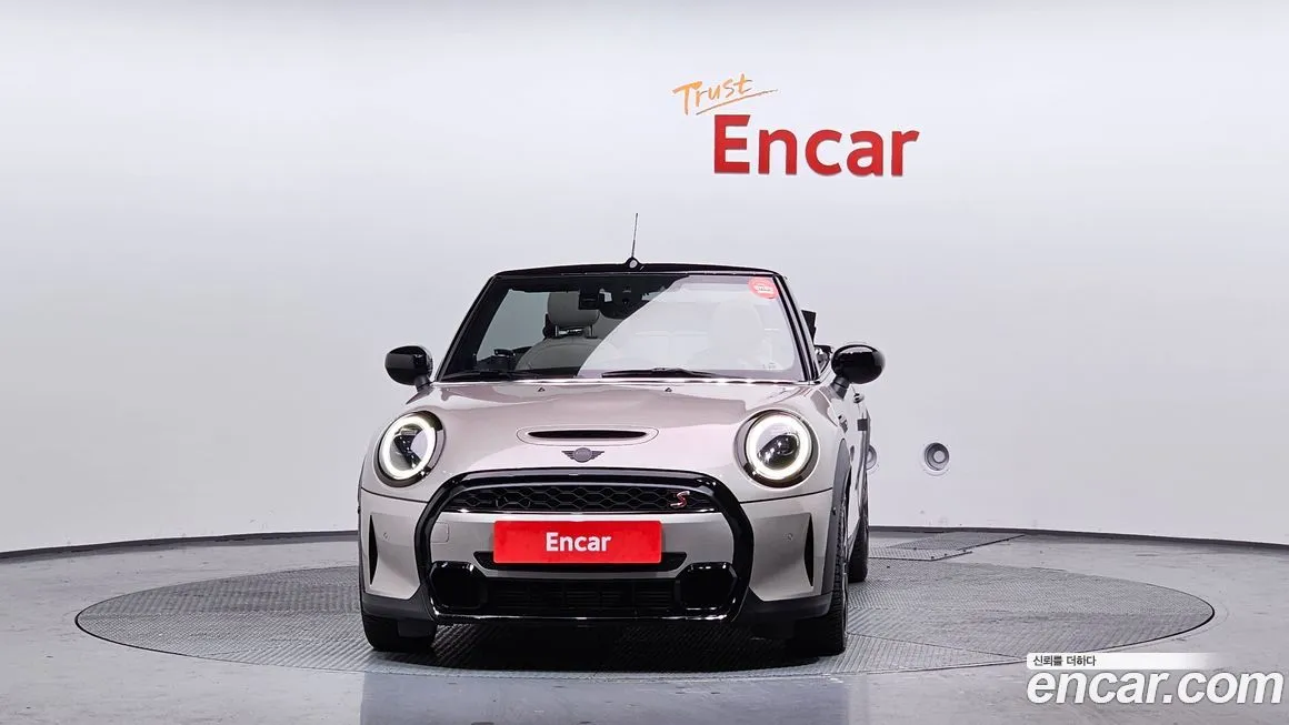 Mini Cooper Convertible 2023 из KR, фото 6