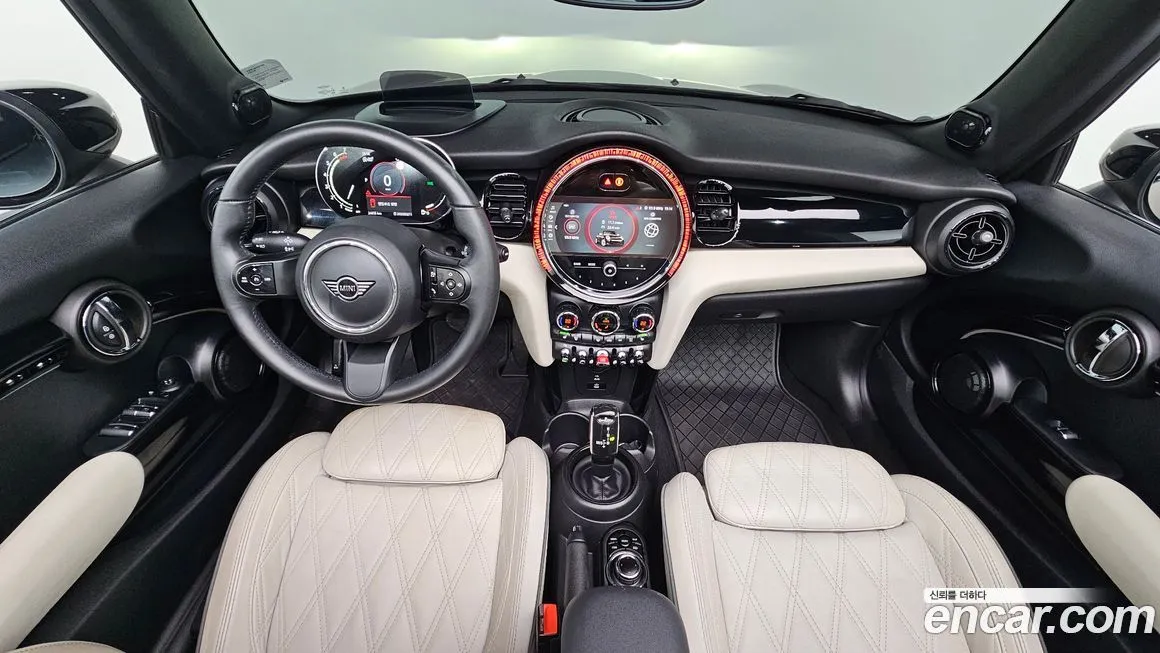 Mini Cooper Convertible 2023 из KR, фото 10