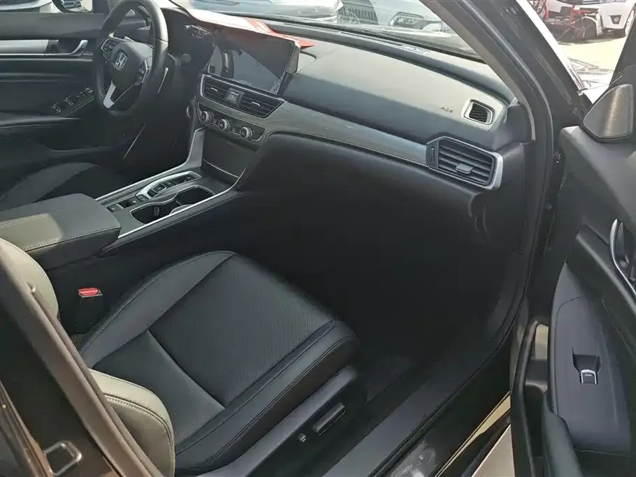 Honda Accord 2023 из CN, фото 5