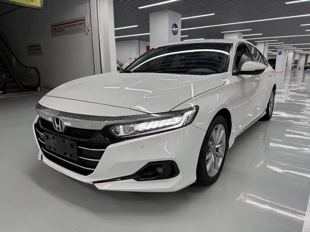 Honda Accord — фото 1