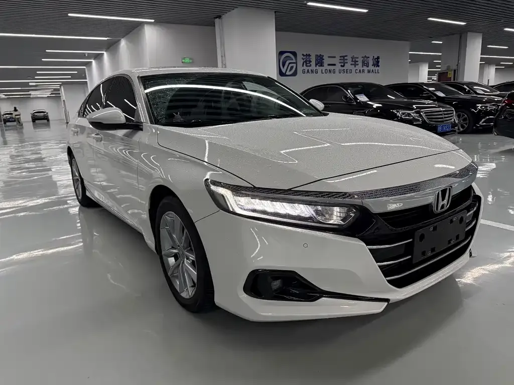 Honda Accord — фото 10