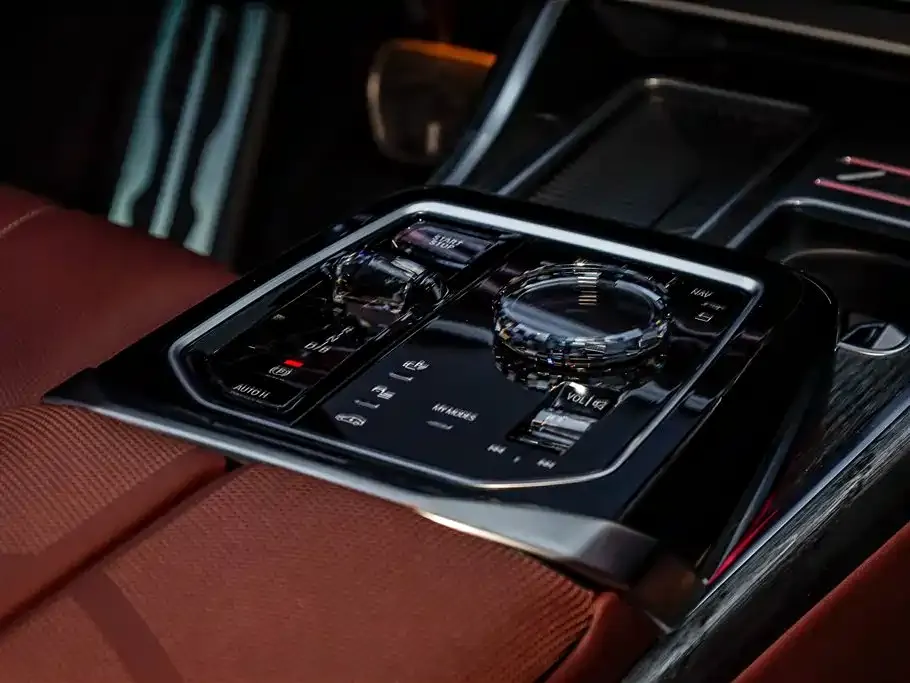 BMW i7 2024 из CN, фото 3