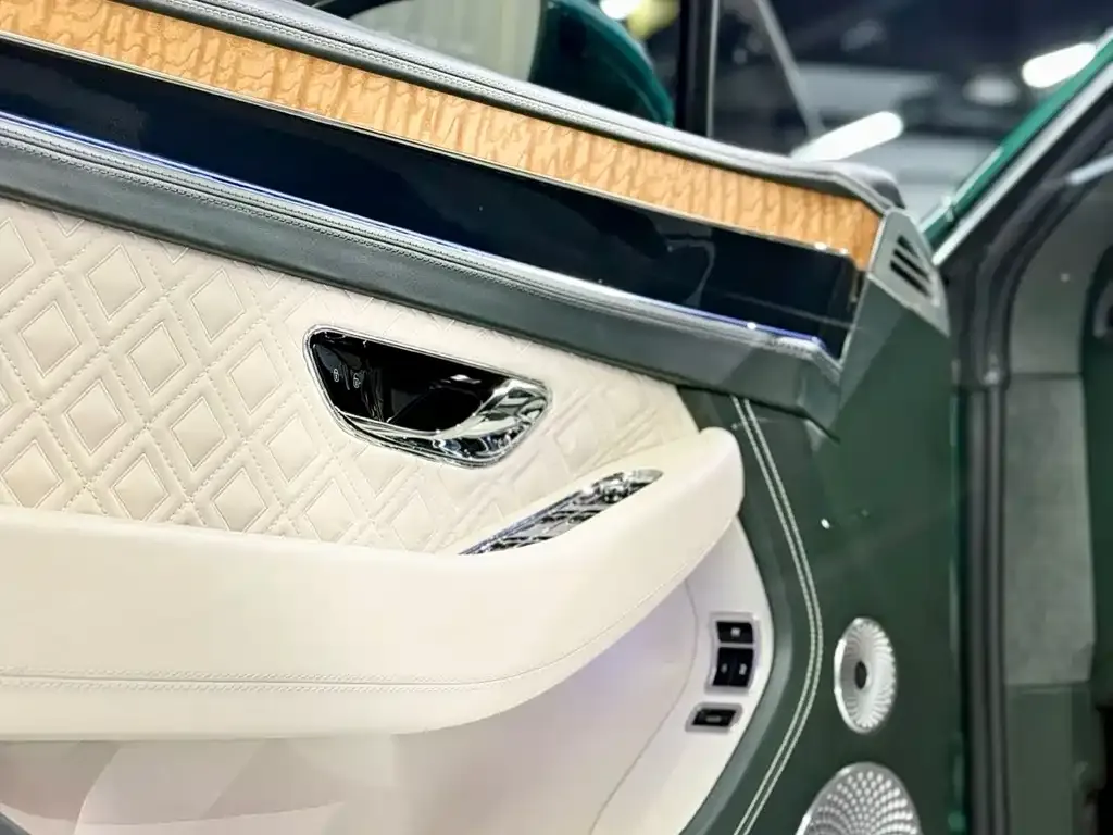 Bentley Continental 2021 из CN, фото 4