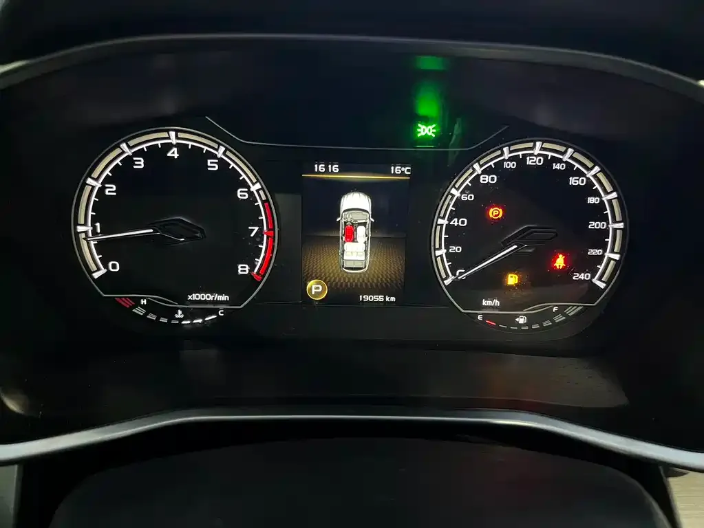 Geely Binyue 2022 из CN, фото 2