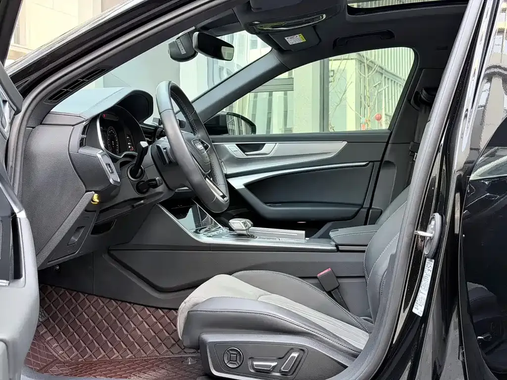 Audi A6L 2025 из CN, фото 7