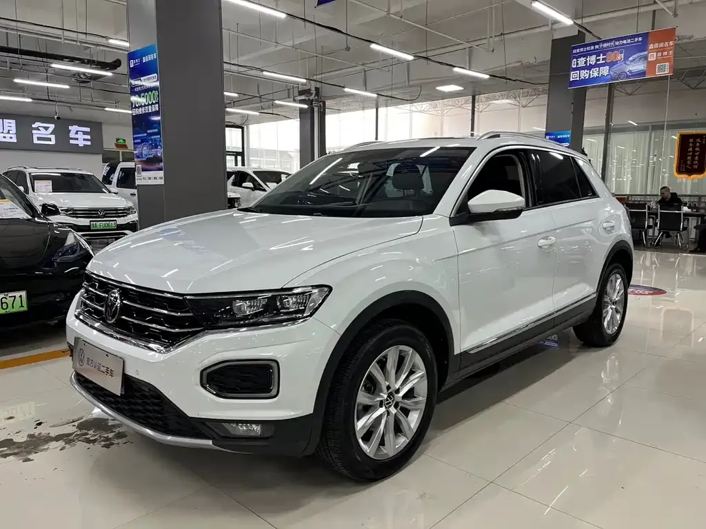 Volkswagen T-Roc 2023 из CN, фото 1