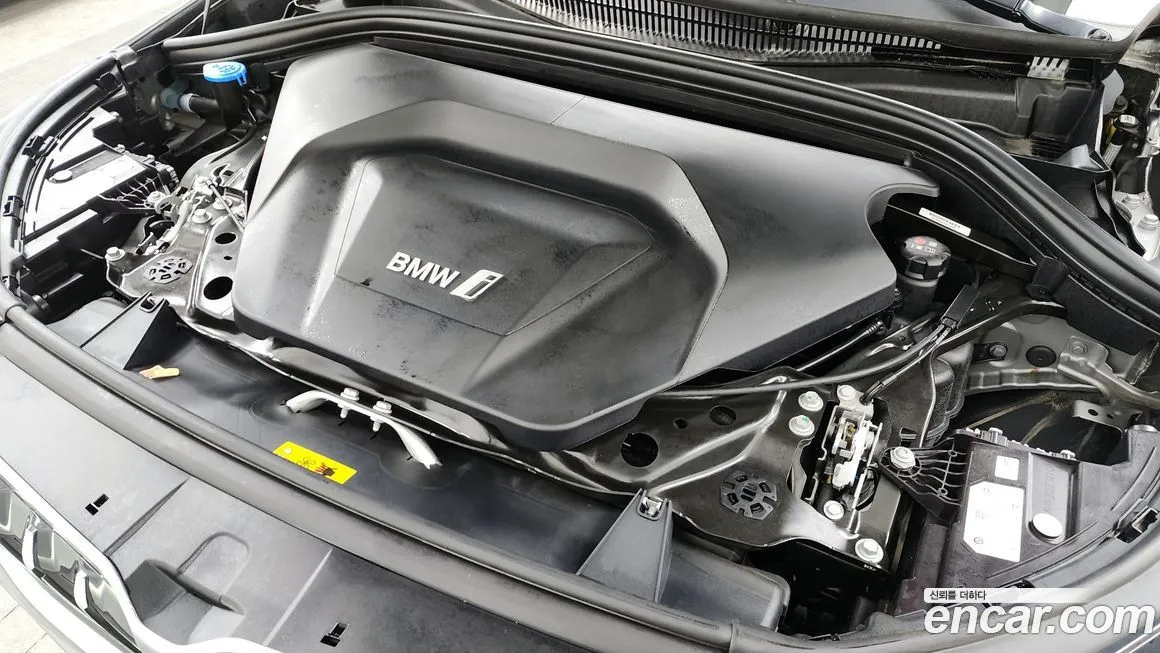 BMW iX1 2024 из KR, фото 9