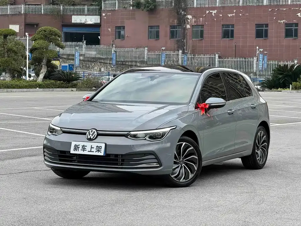 Volkswagen Golf 2024 из CN, фото 1