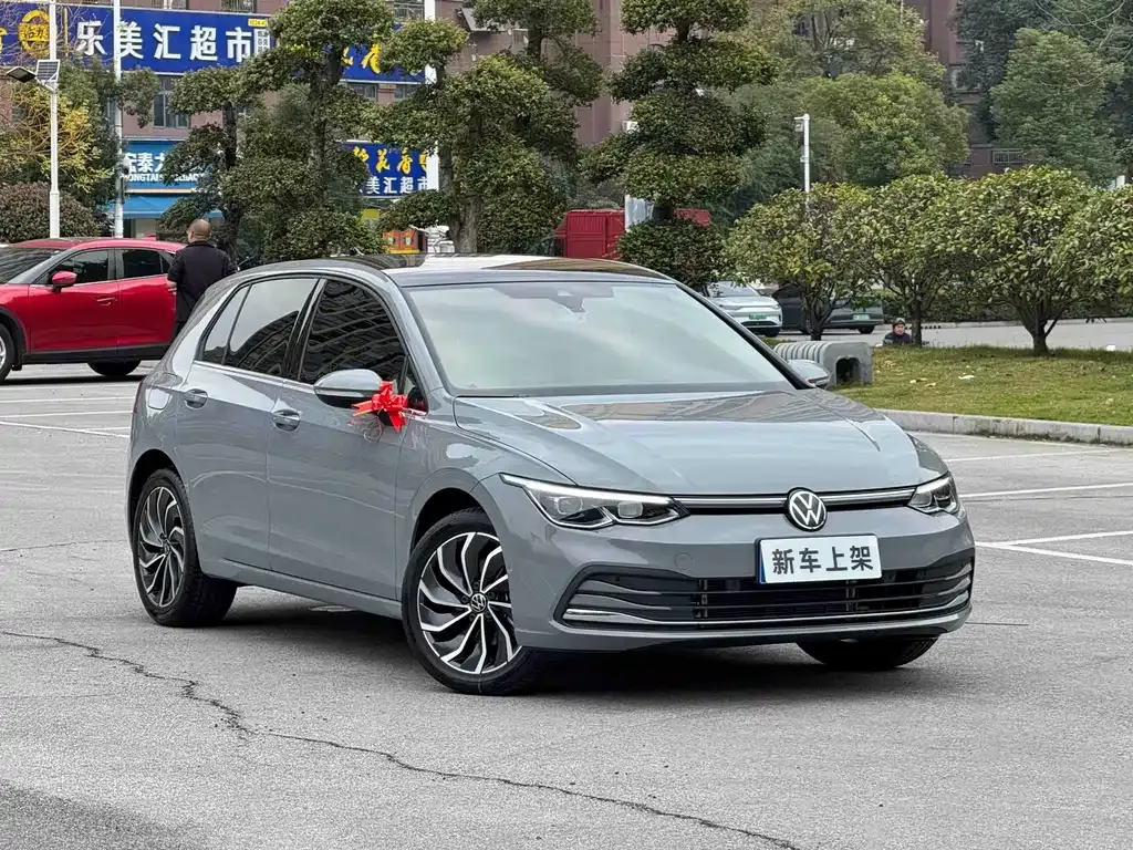 Volkswagen Golf 2024 из CN, фото 7