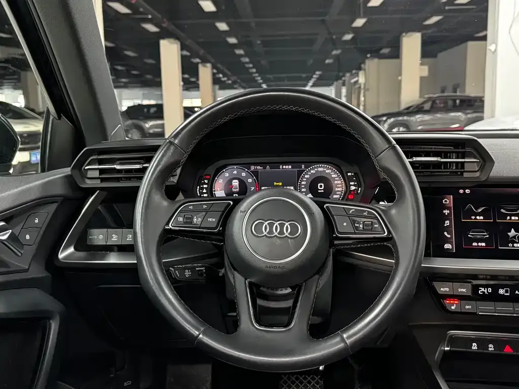 Audi A3 2023 из CN, фото 3
