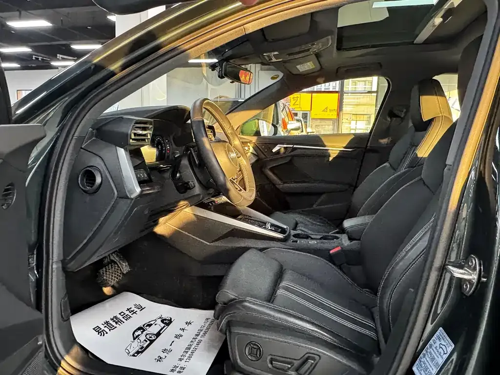 Audi A3 2023 из CN, фото 10