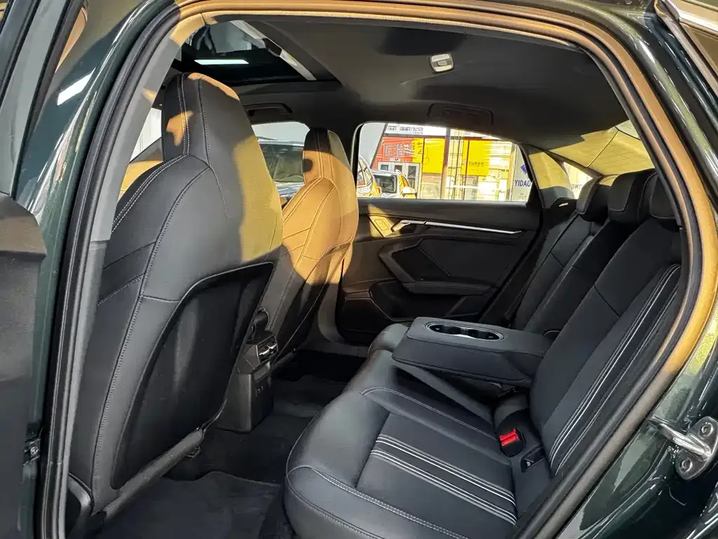 Audi A3 2023 из CN, фото 9