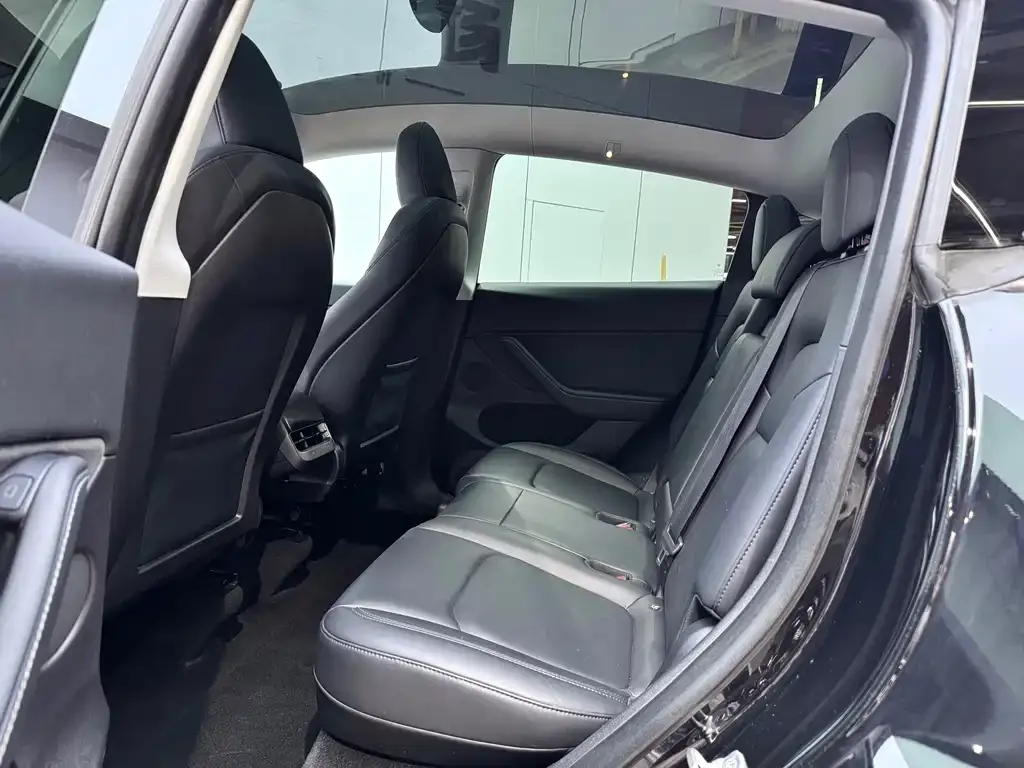 Tesla Model Y 2023 из CN, фото 7