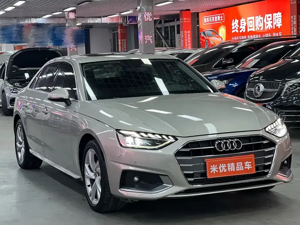 Audi A4L 2021 из CN, фото 2