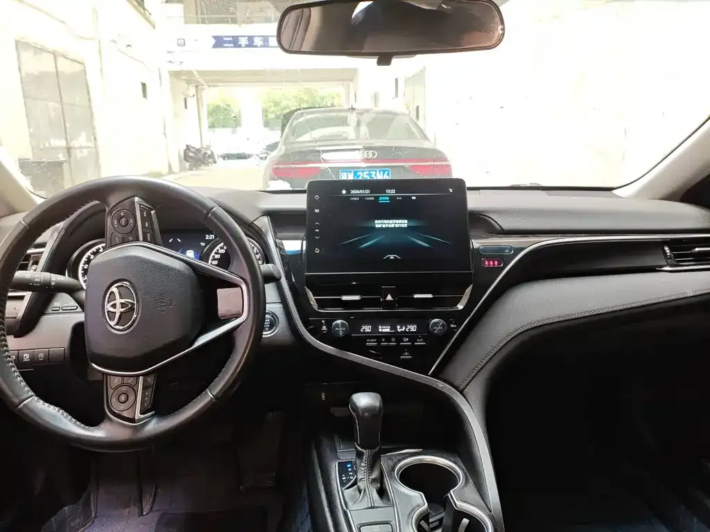 Toyota Camry 2022 из CN, фото 7