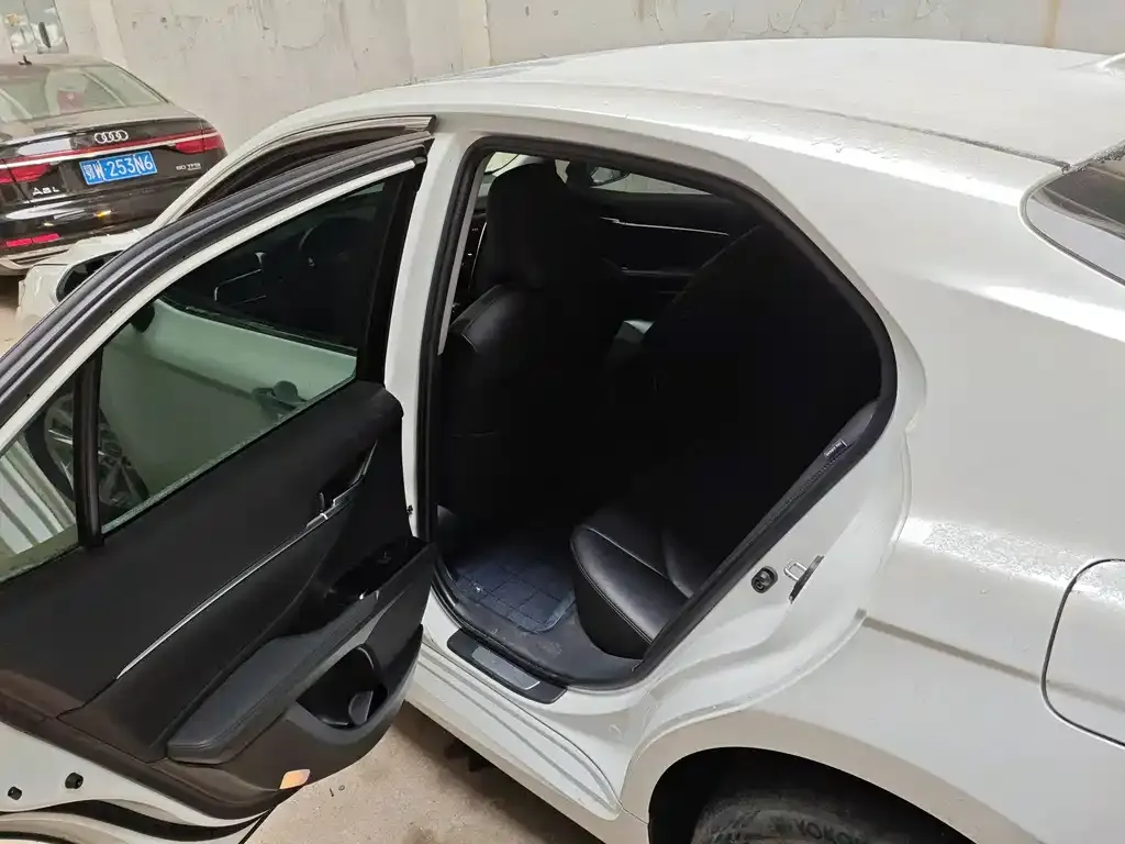 Toyota Camry 2022 из CN, фото 3