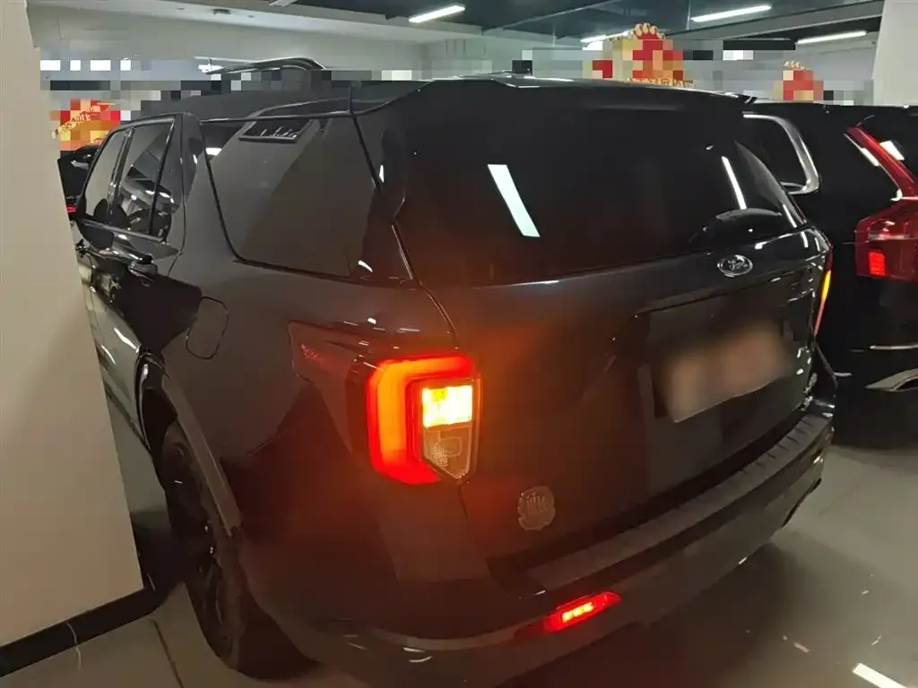 Ford Explorer 2022 из CN, фото 2