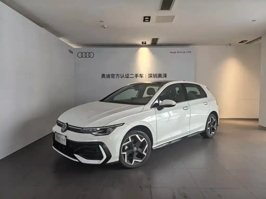 Volkswagen Golf 2024 из CN, фото 1