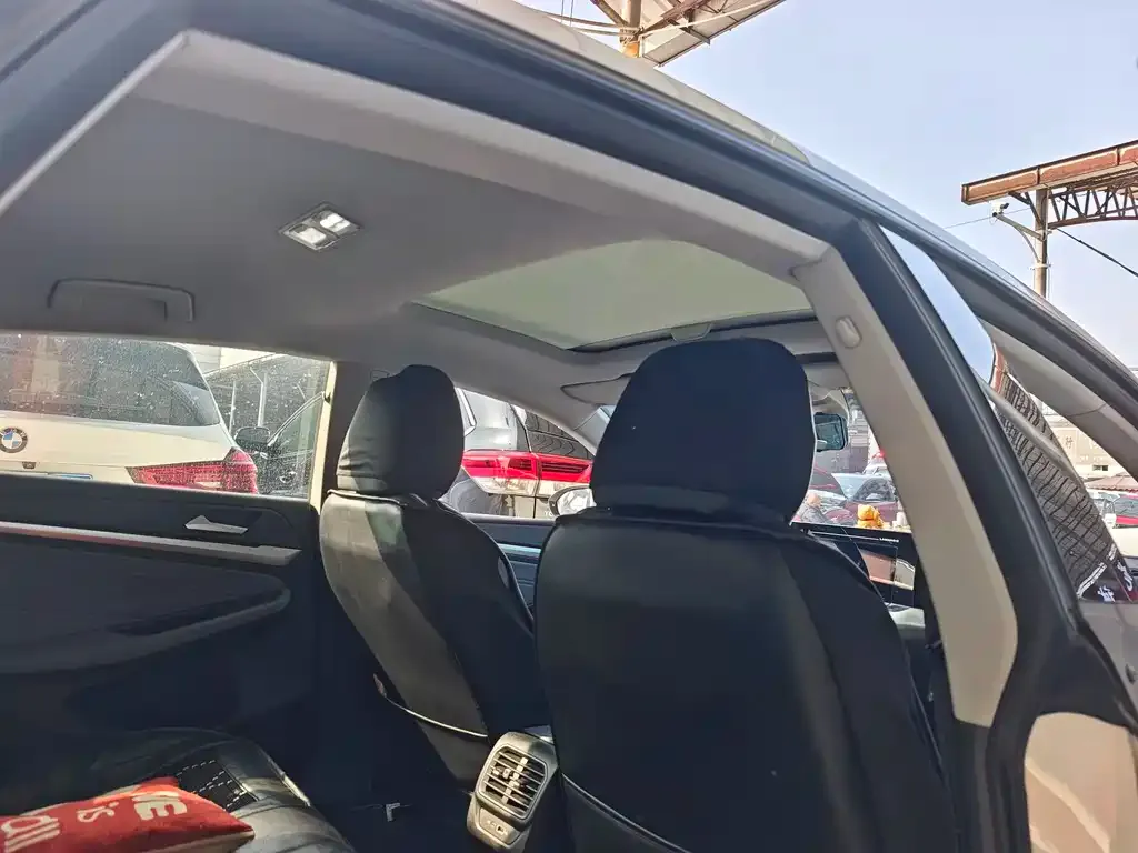 Volkswagen Lamando 2023 из CN, фото 6