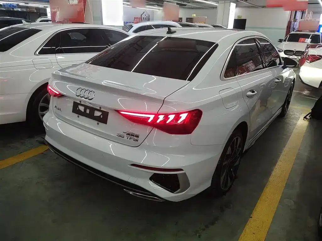 Audi A3 2023 из CN, фото 4