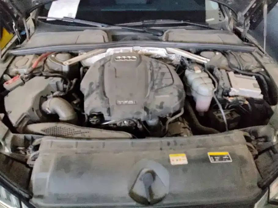 Audi A4L 2021 из CN, фото 3