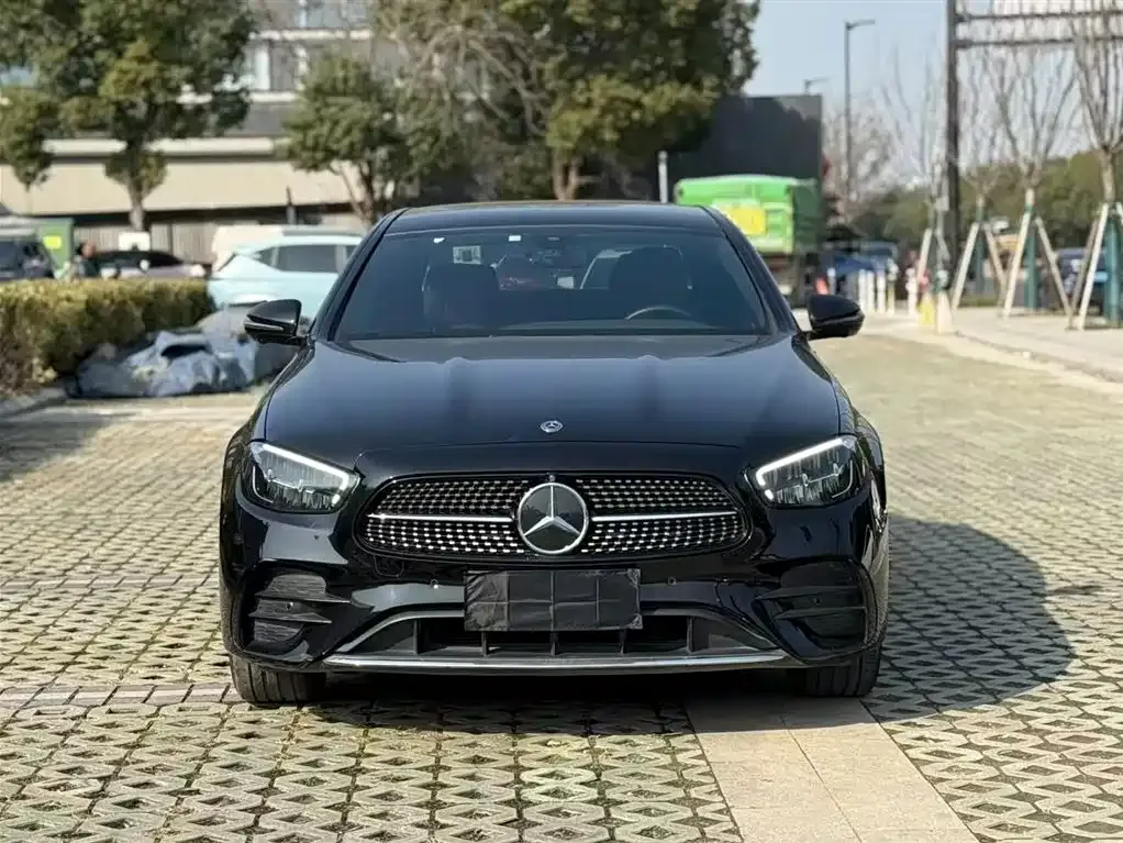 Mercedes-Benz E-Class — фото 10