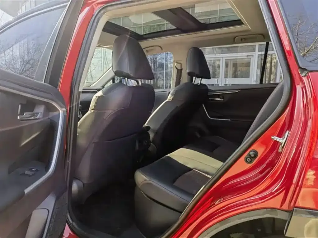 Toyota RAV4 Prime 2021 из CN, фото 9