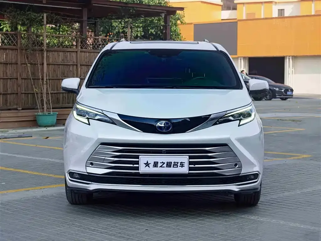 Toyota Sienna 2022 из CN, фото 6