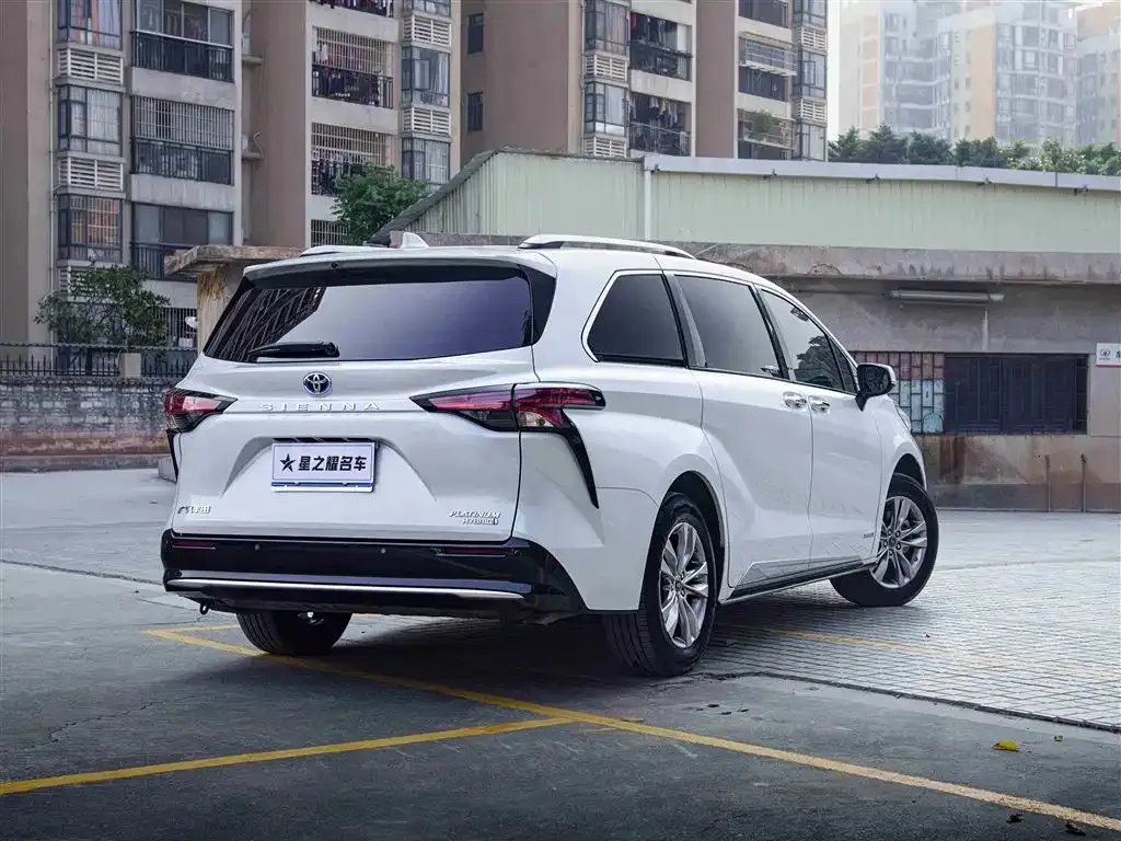 Toyota Sienna 2022 из CN, фото 8