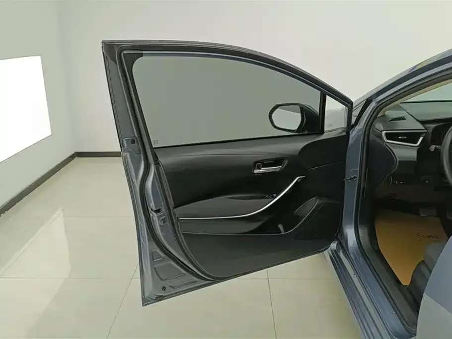 Toyota Corolla 2021 из CN, фото 2
