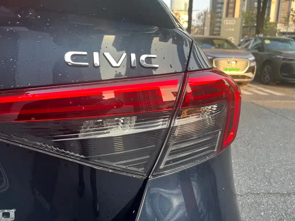 Honda Civic — фото 4