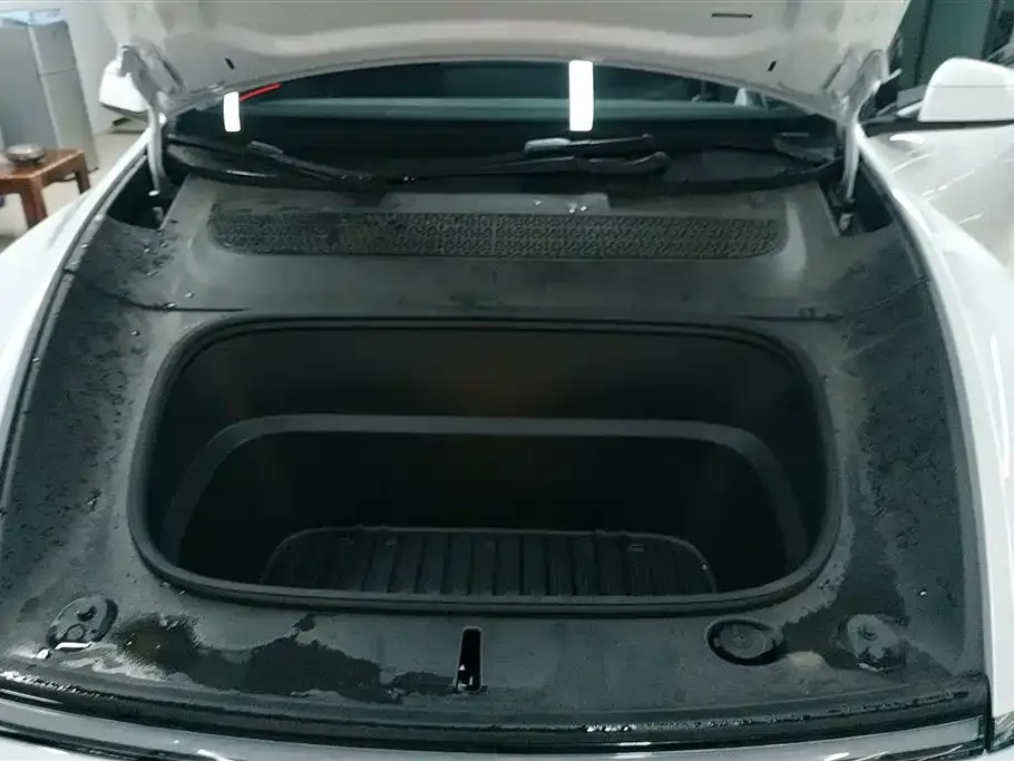 Tesla Model Y 2025 из CN, фото 6