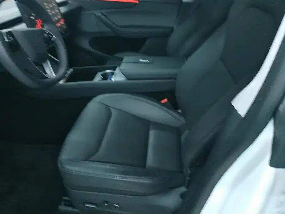 Tesla Model Y 2025 из CN, фото 3
