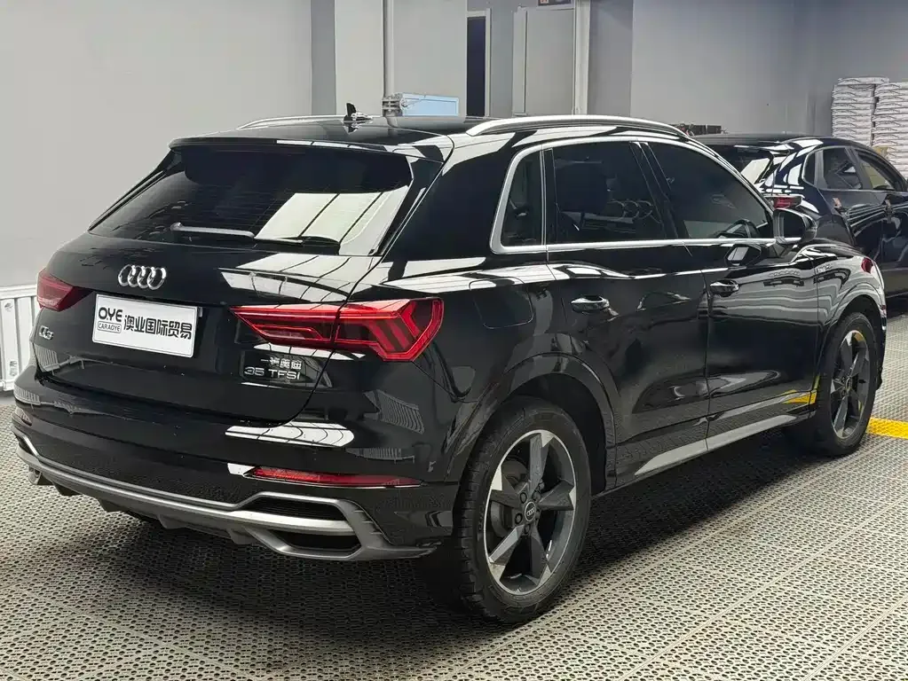 Audi Q3 2023 из CN, фото 9
