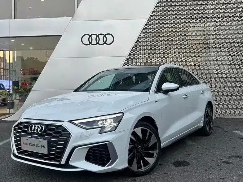 Audi A3 — фото 1