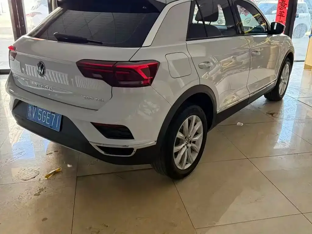 Volkswagen T-Roc 2023 из CN, фото 4