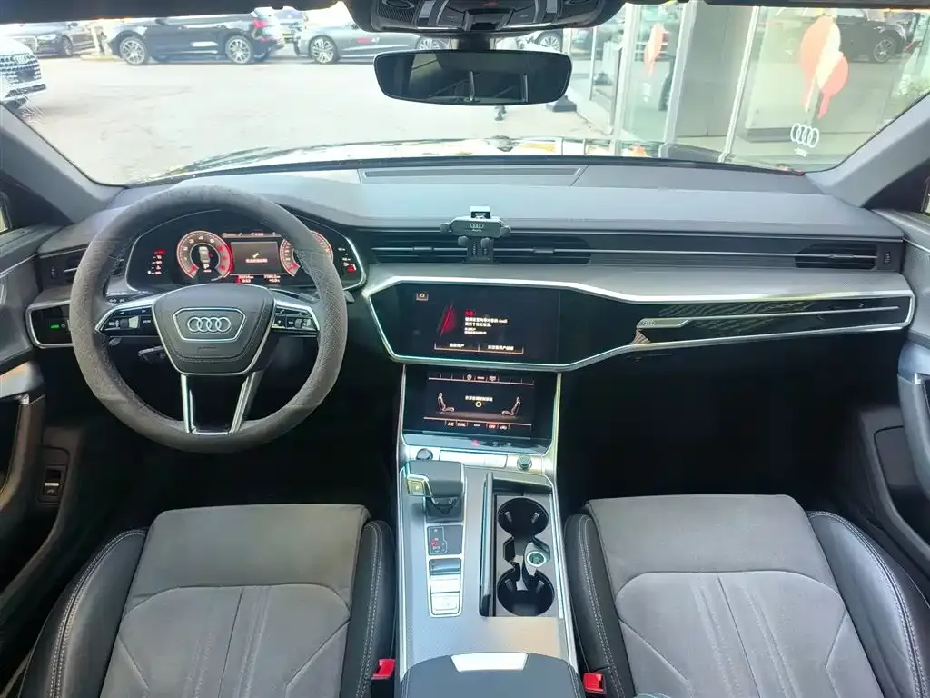 Audi A6L 2024 из CN, фото 8