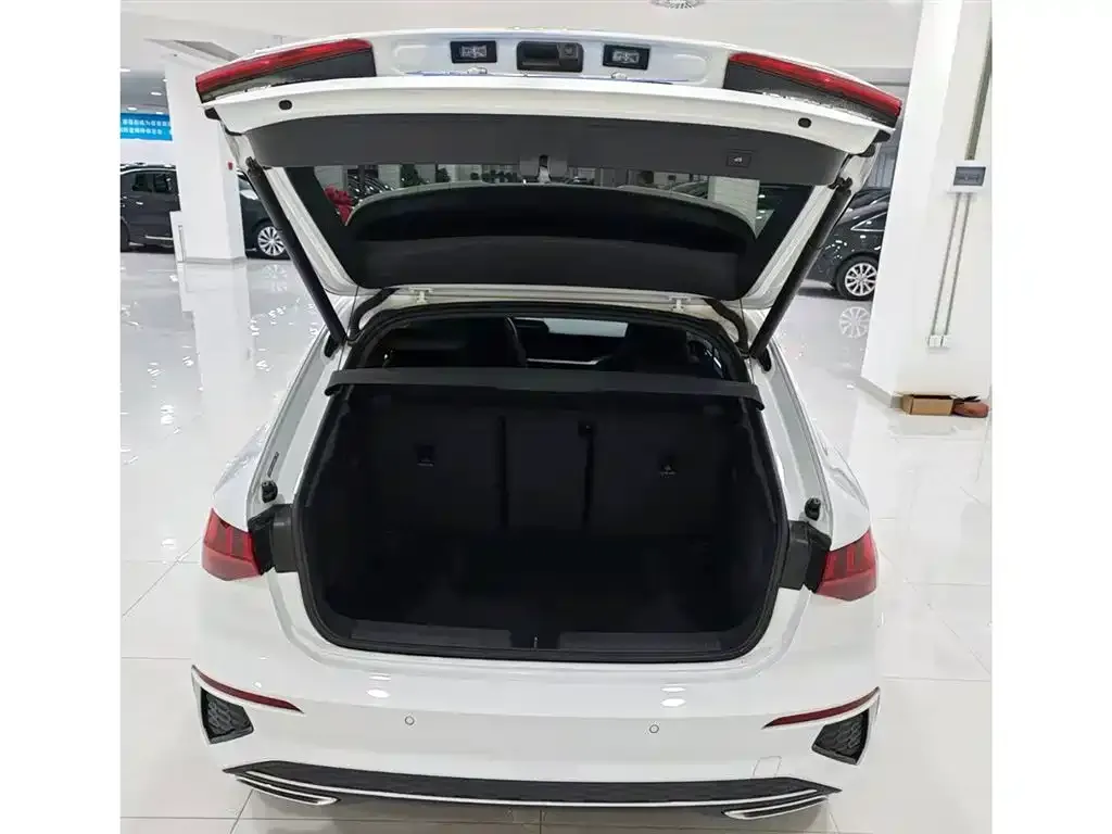 Audi A3 2023 из CN, фото 6