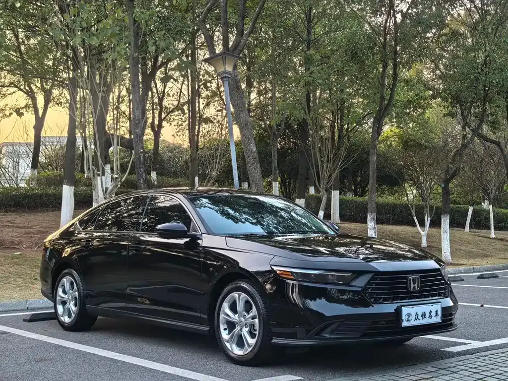 Honda Accord — фото 3