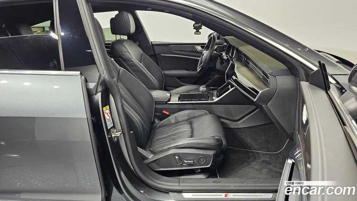 Audi A7 2021 из KR, фото 10