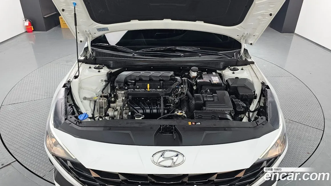 Hyundai AVANTE — фото 5