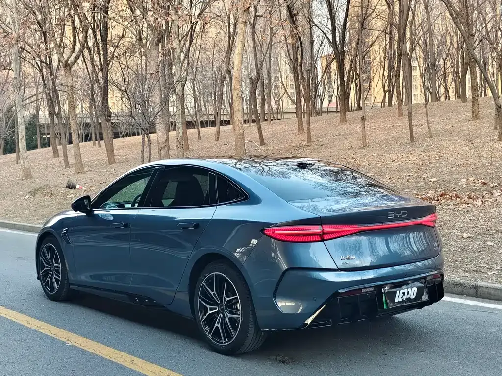 BYD Seal — фото 10