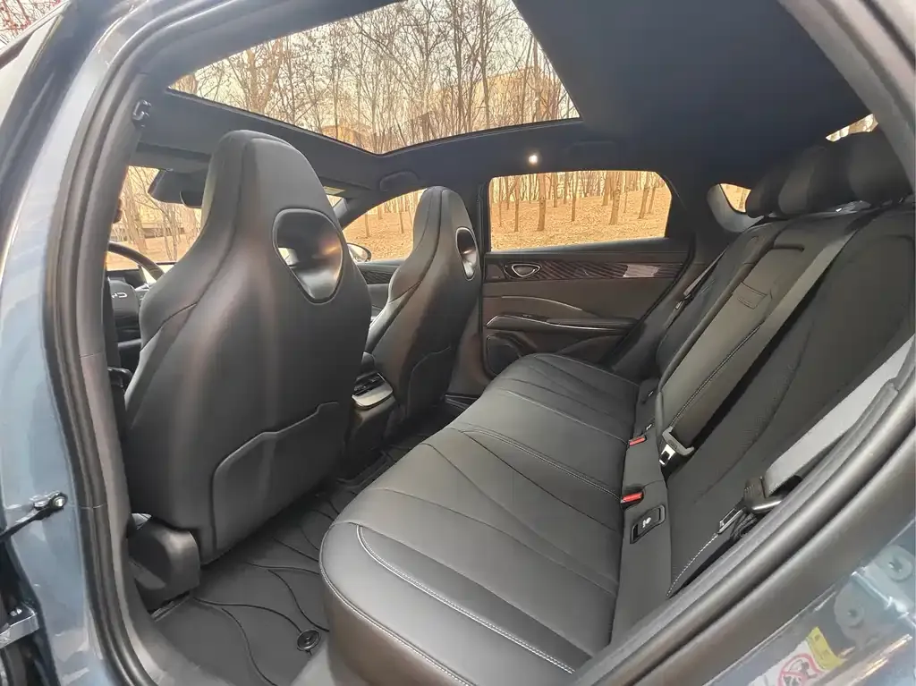 BYD Seal — фото 4