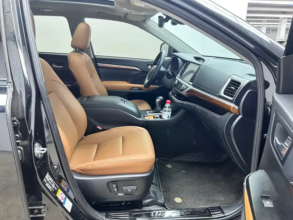 Toyota Highlander 2021 из CN, фото 9