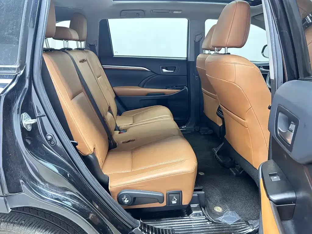 Toyota Highlander 2021 из CN, фото 10