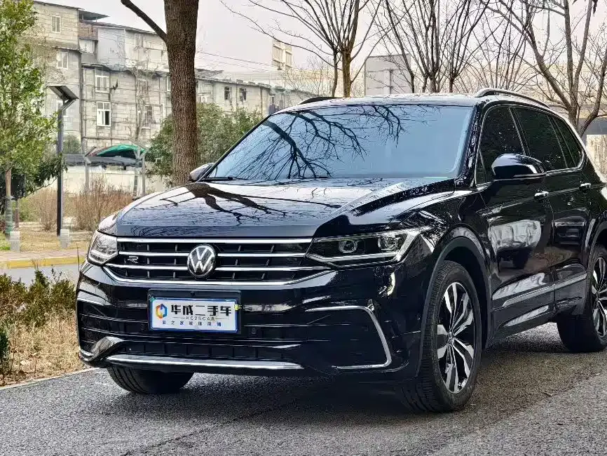 Volkswagen Tiguan L — фото 7